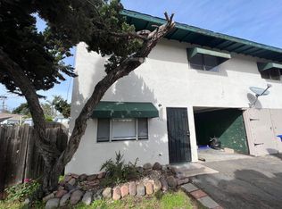 211 Plymouth Dr, Vista, CA 92083
