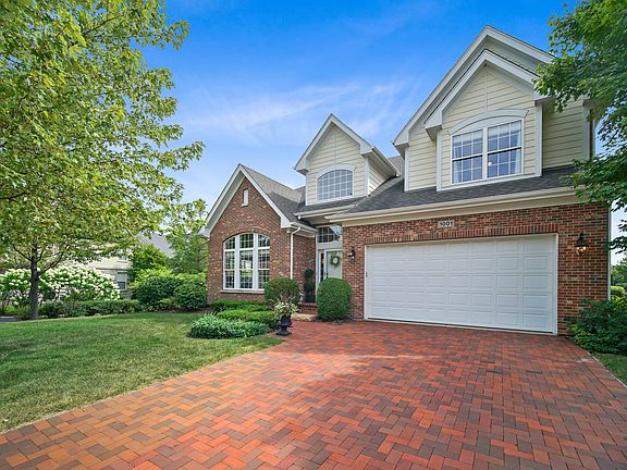 3rd image of 1001 White Pine Ln