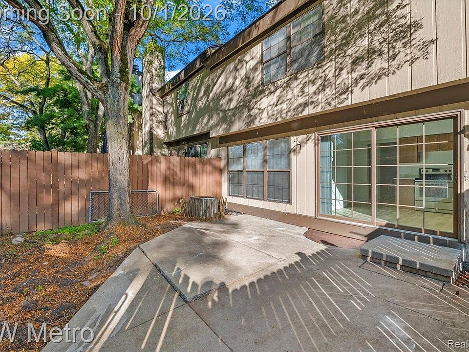 25168 Maplebrooke Dr, photo 24