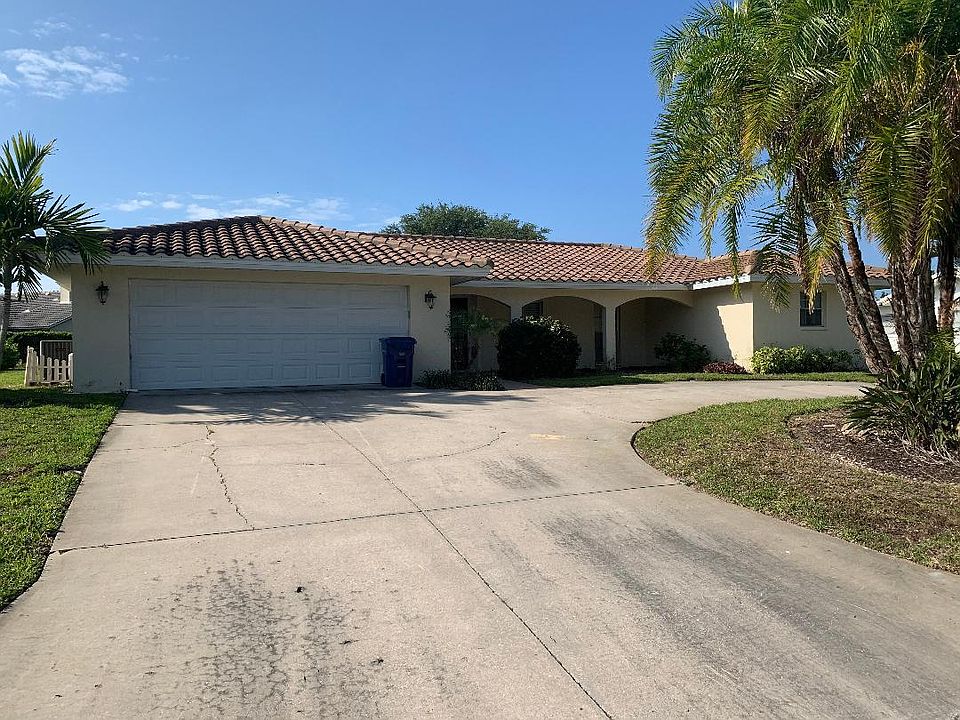 1st image of 423 Picasso Dr