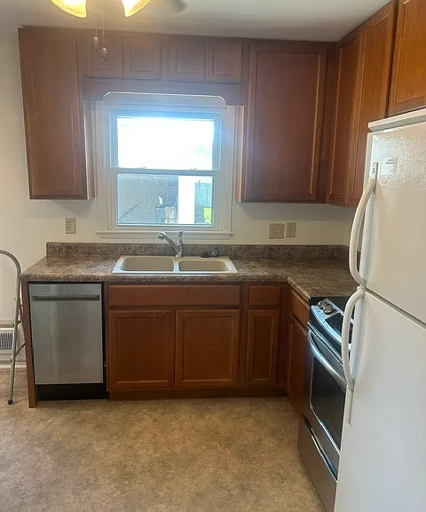 Kitchen - Dishwasher