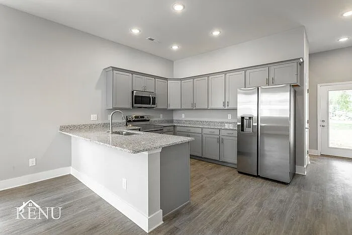 5365 Lynnland Ter — Photo 2