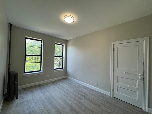 Rented by Pear NYC LLC | media 9