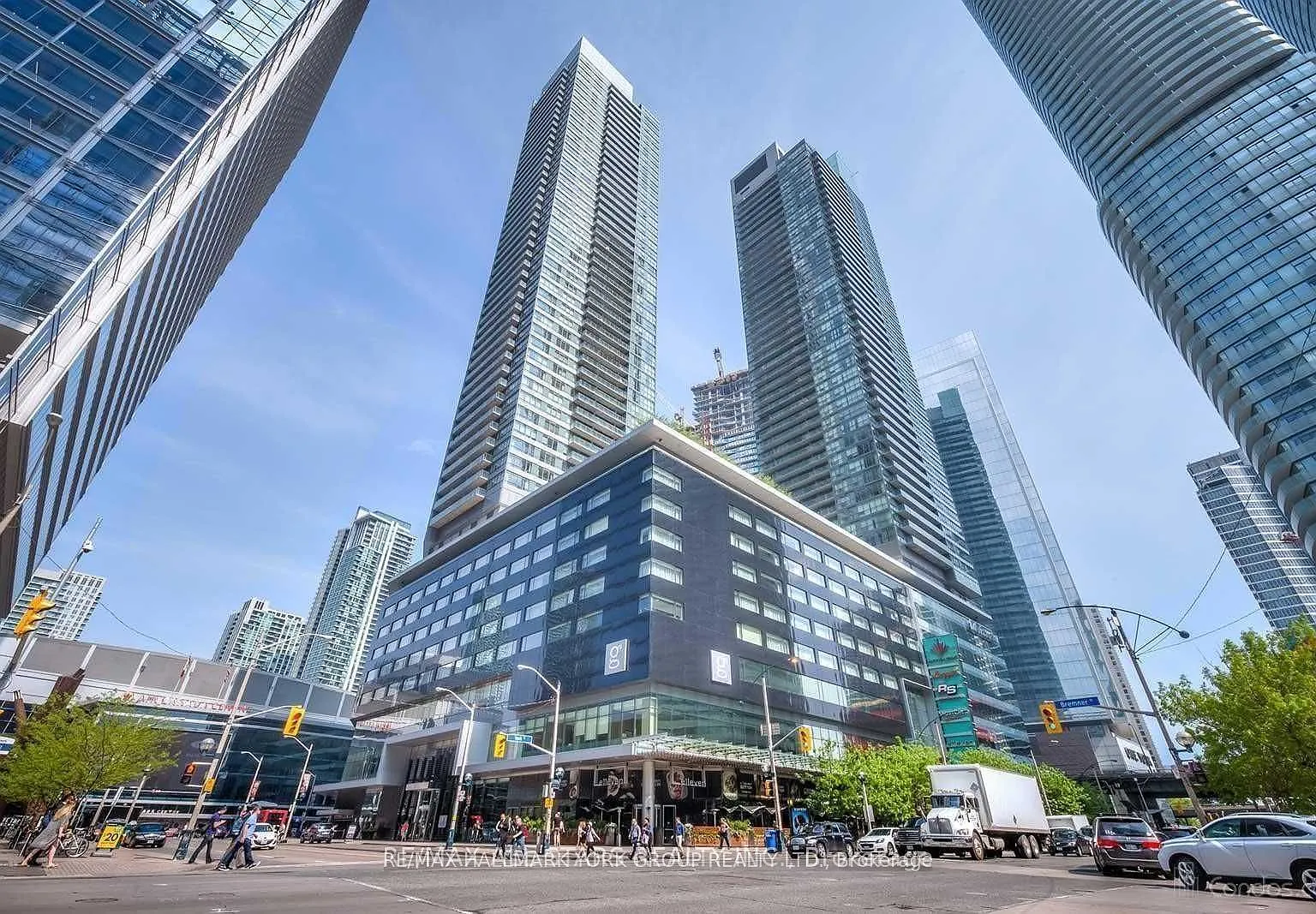 2 bed, $2,950 — Photo 1
