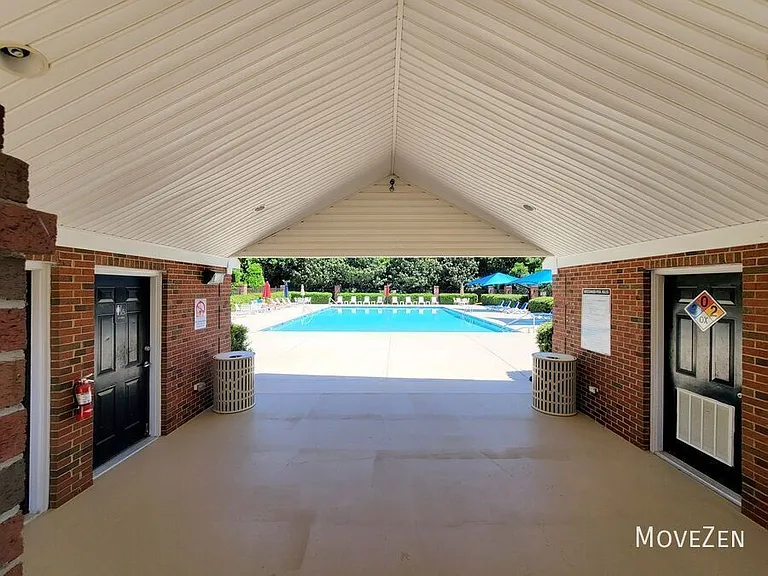 2121 Piney Brook Rd #104 — Photo 33