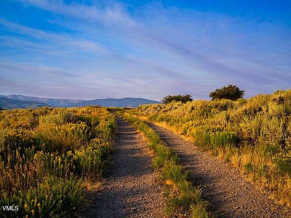 5th image of W Diamond Star Ranch Rd