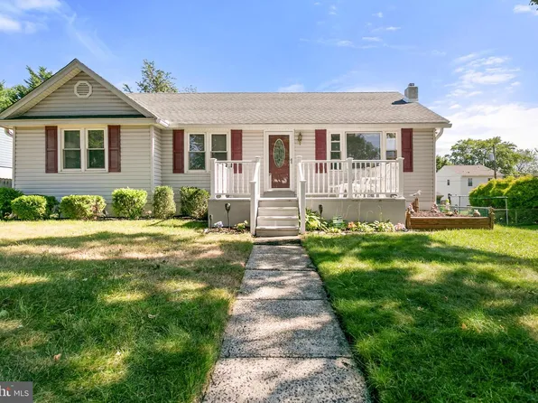 7 Pierce Rd, Aston, PA 19014