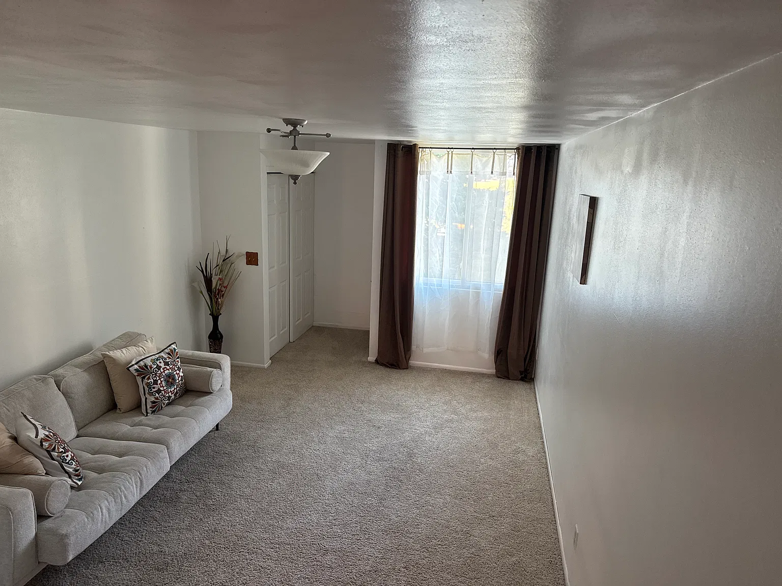 3 bed, 1400 sqft, $1,800 — Photo 3