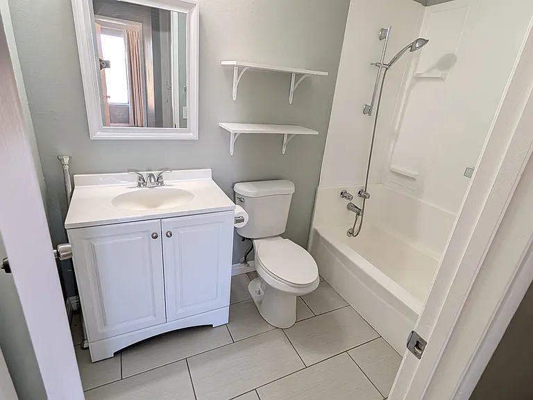 7580 Kellogg Ave — Photo 9