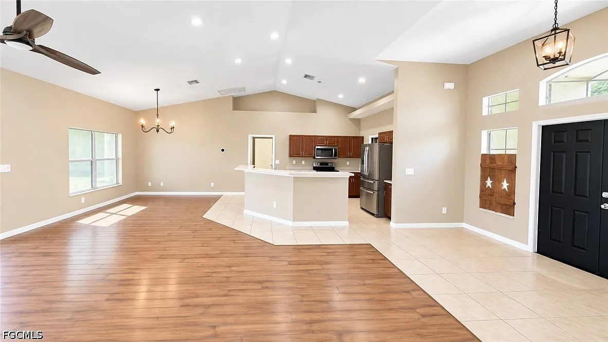 4 bed, 2.0 bath, 1953 sqft, $2,000 — Photo 3