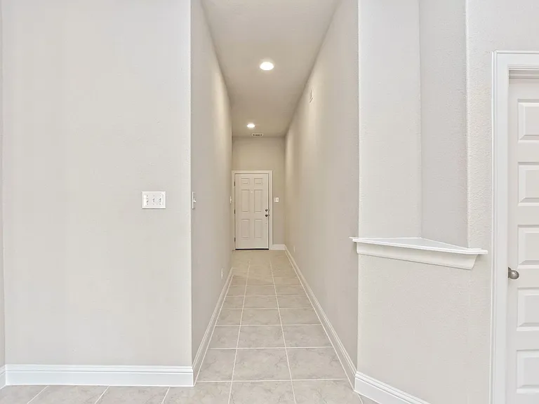 8116 Bronco Ln — Photo 6