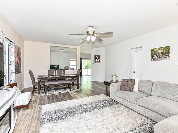 5th image of 10282 Apple Blossom Cir