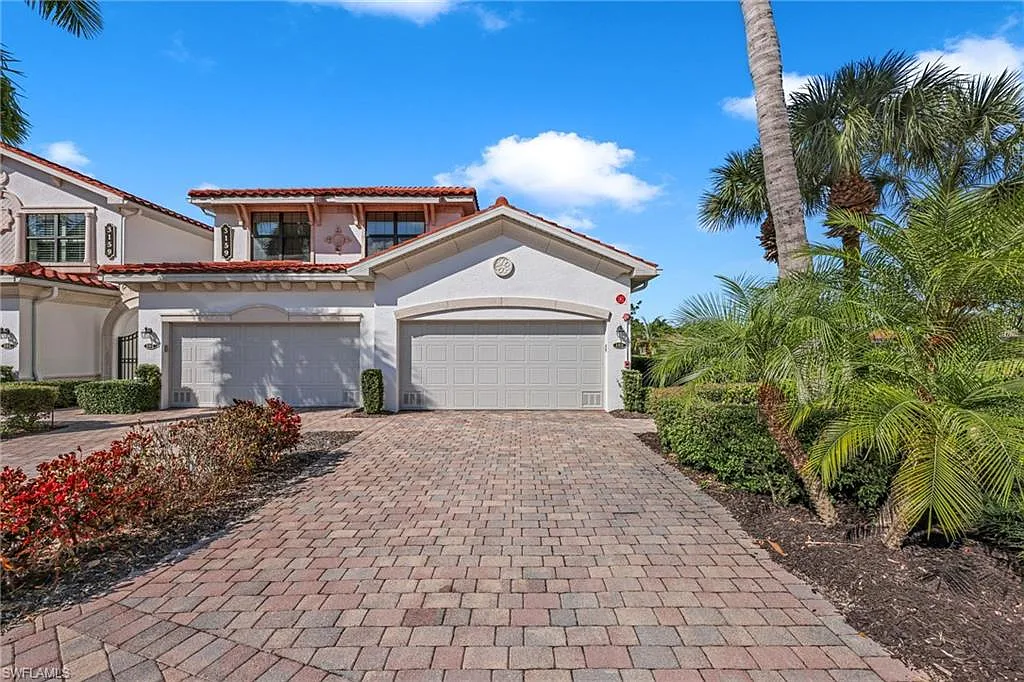 3 bed, 2.0 bath, 1883 sqft, $6,000 — Photo 1