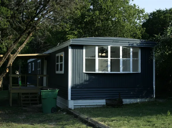 823 Blackfoot Ct, Granbury, TX 76048