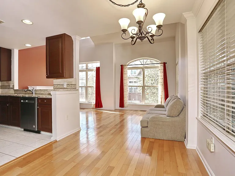 261 Riverwalk Way — Photo 8