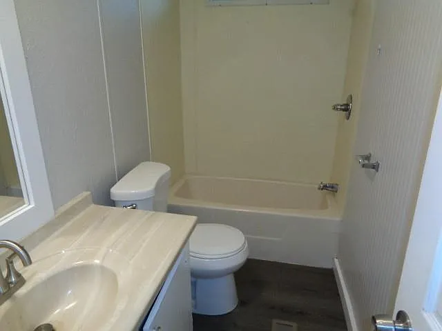 15120 Capitol Hill Rd — Photo 11
