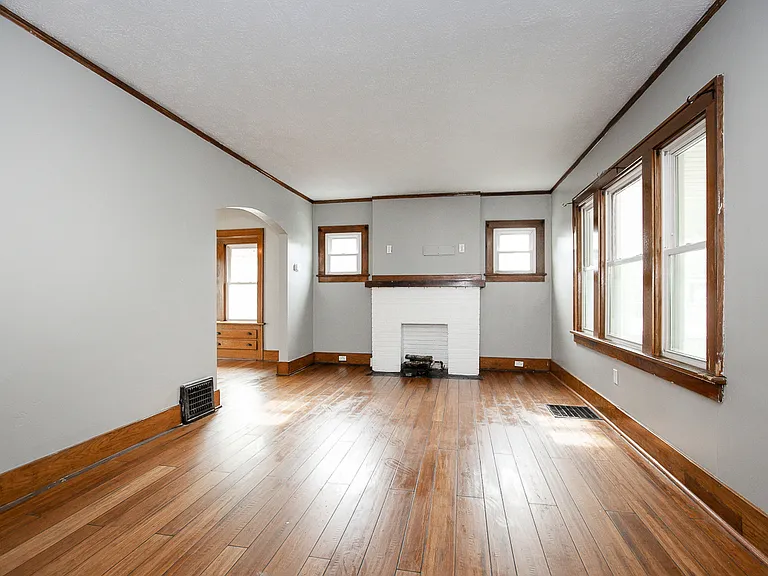888 Harrison Ave — Photo 3