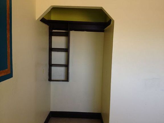 4th image of 1505 N Missouri St