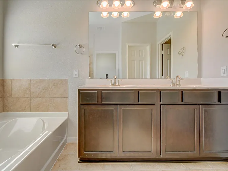 3221 Hatteras Dr — Photo 29
