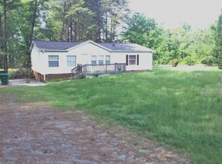5910 Pack Dr, Walkertown, NC 27051