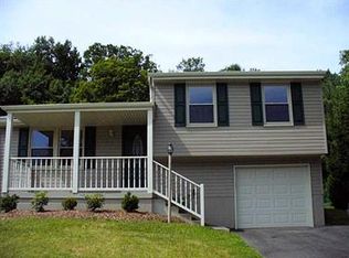 839 Key West Dr, Pittsburgh, PA 15239