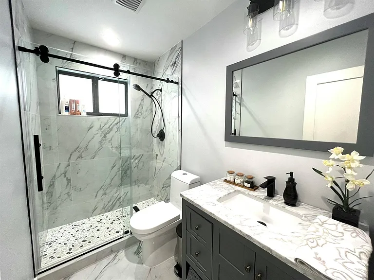 625 W Tropical Way — Photo 5
