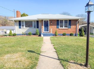 29 S Frederick Ave, Ridgeley, WV 26753