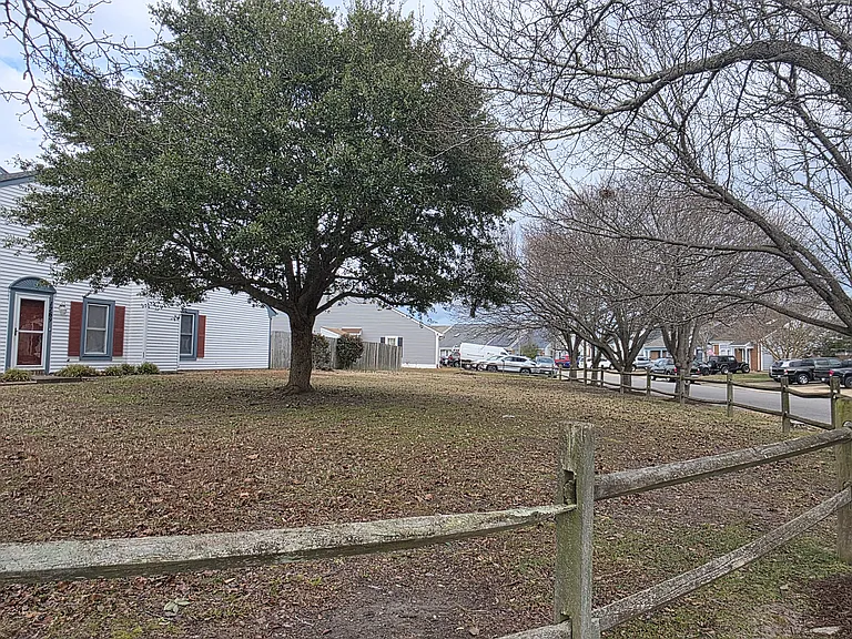 1769 Sword Dancer Dr — Photo 2