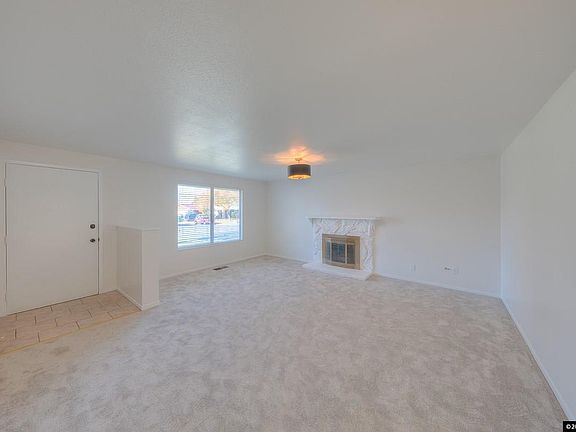 3rd image of 2996 Waterfield Dr