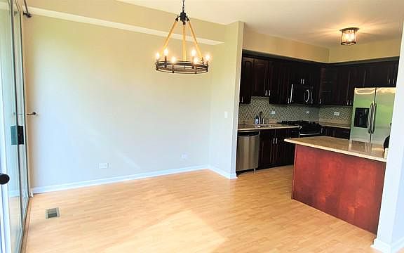 4th image of 568 Woodcrest Dr #568