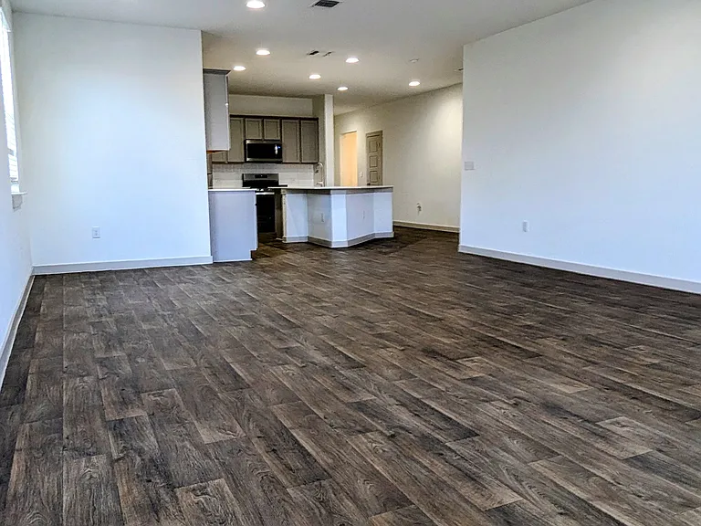 13804 Clerk St — Photo 5