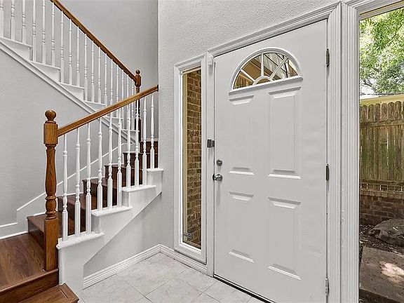 5th image of 1823 Hillcrest St #1823
