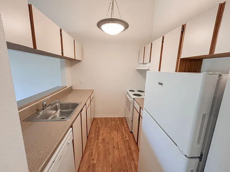 Stone Creek Apartments Beaverton — Photo 86