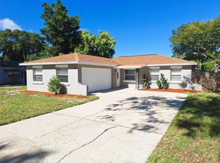 1414 Cromwell Dr, Tarpon Springs, FL 34689