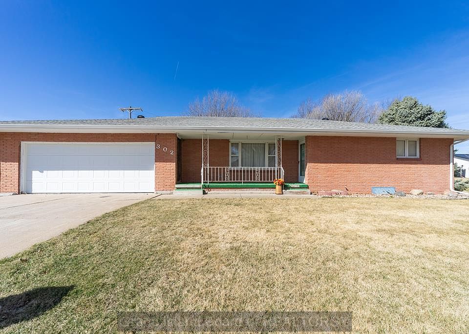 1st image of 302 Circle Dr