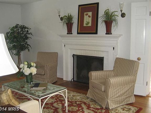 4th image of 3501 Bradley Ln