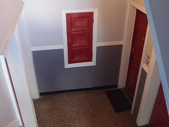 3rd image of 64 Macdougal St APT 14