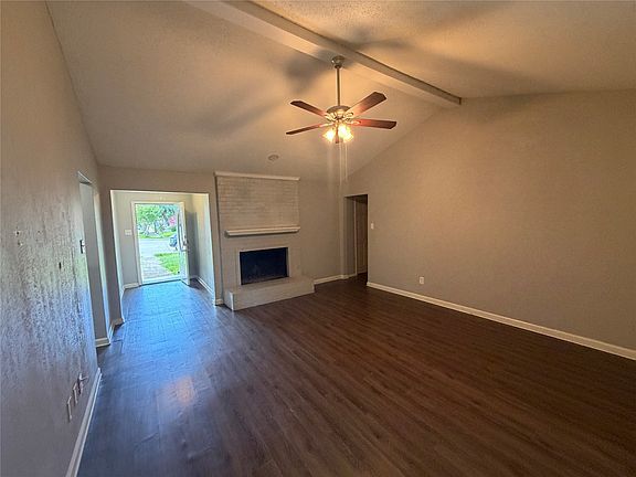 5th image of 738 Brighton Ln