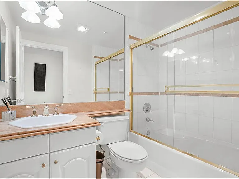 9848 Vidor Dr #101 — Photo 15