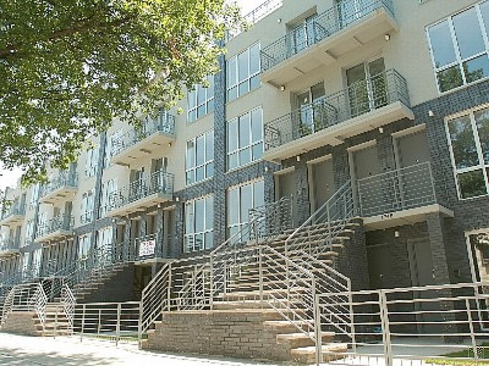1st image of 1756 Dean St #56C
