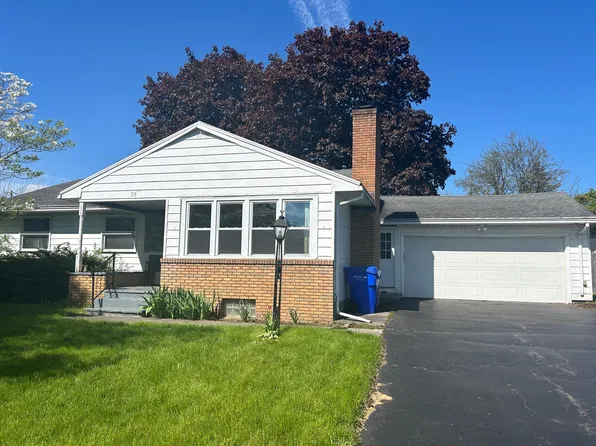 37 High Point Trl, Rochester, NY 14609