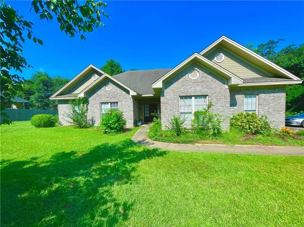 1347 N College St, Auburn, AL 36830
