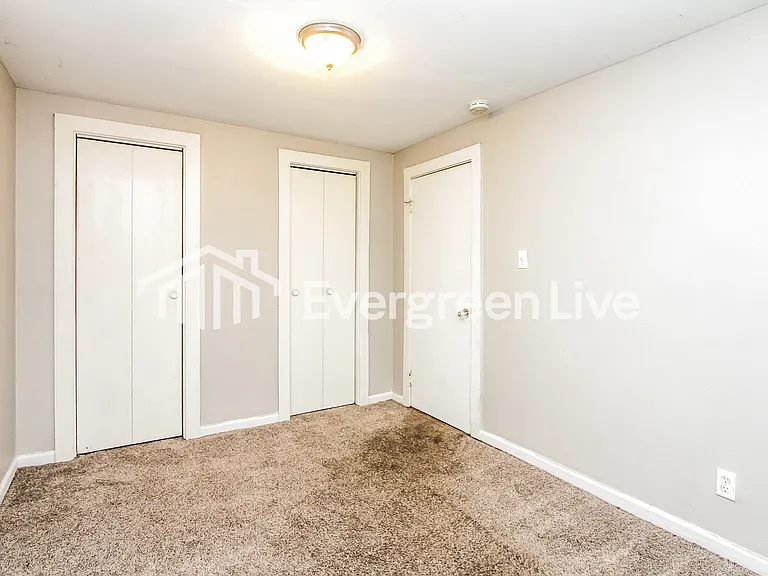 2230 N Butler Ave — Photo 11
