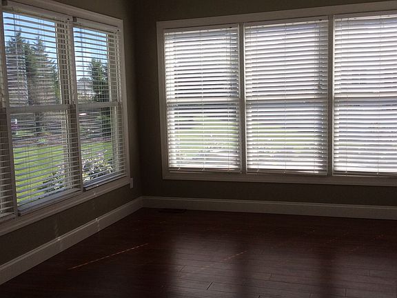 Sunroom w hardwood