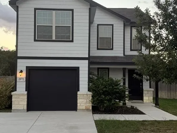 2572 Smokey Cv, Seguin, TX 78155