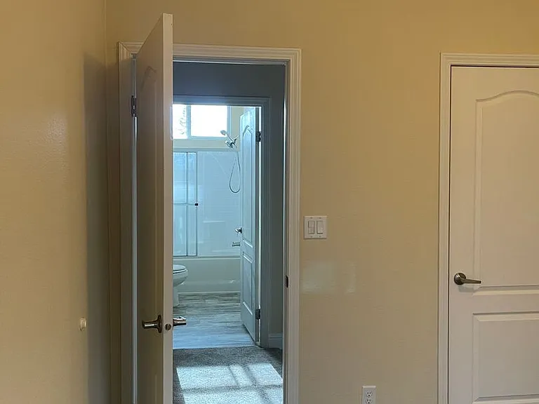 13676 Andover Dr — Photo 23