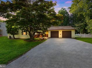 10 Carol Dr, Pine Hill, NJ 08021