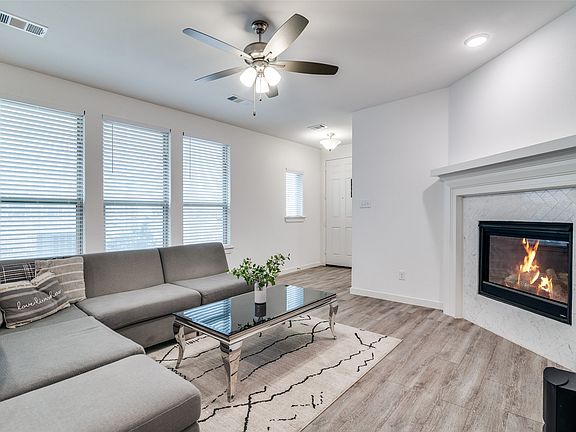 4th image of 2765 Pease Dr