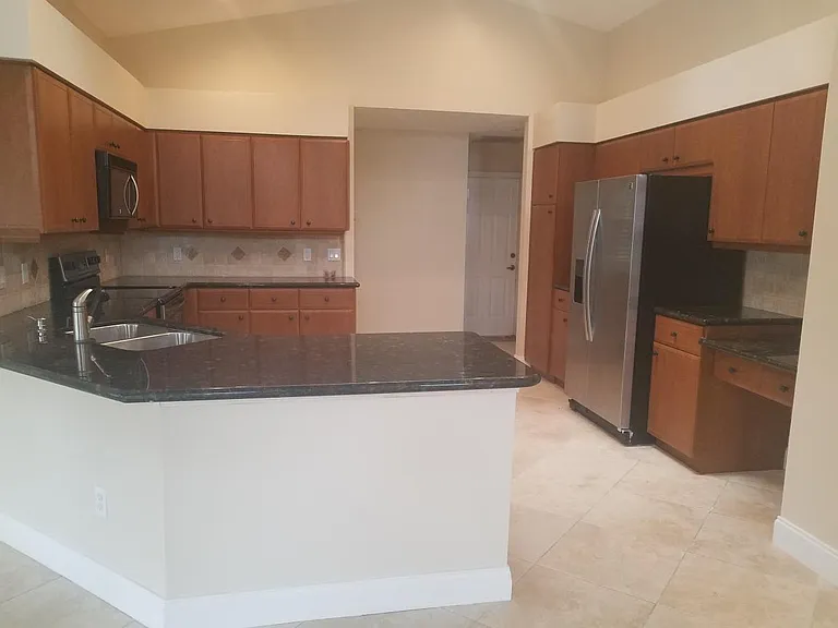 1084 SW Pigeon Plum Way — Photo 6