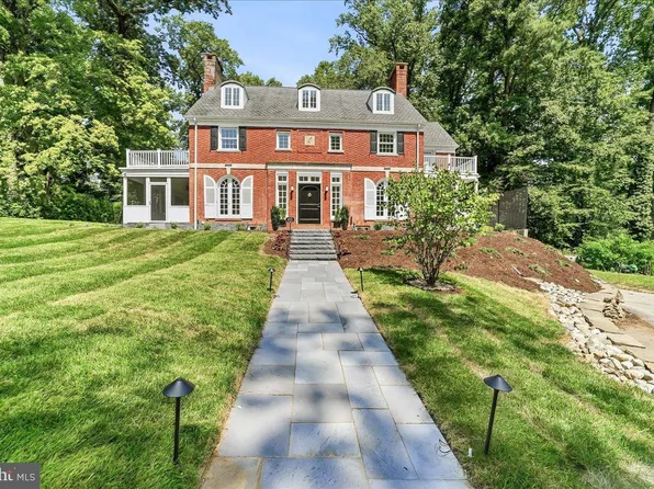 425 N Swarthmore Ave, Swarthmore, PA 19081